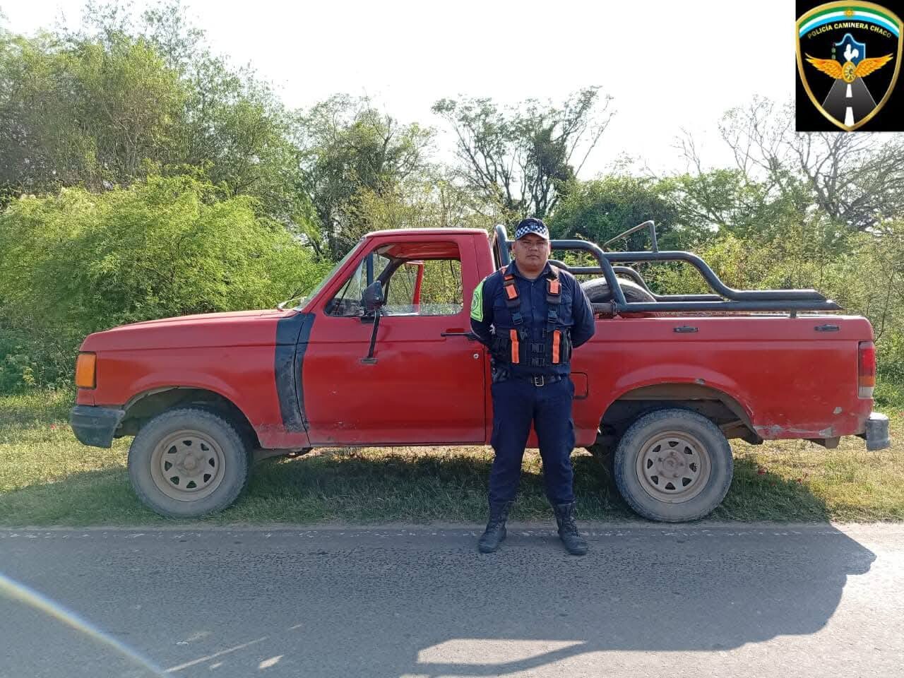 PREVENCIÓN VIAL: CAMINERA SECUESTRA CAMIONETA CON PEDIDO Y TRES MOTOCICLETAS