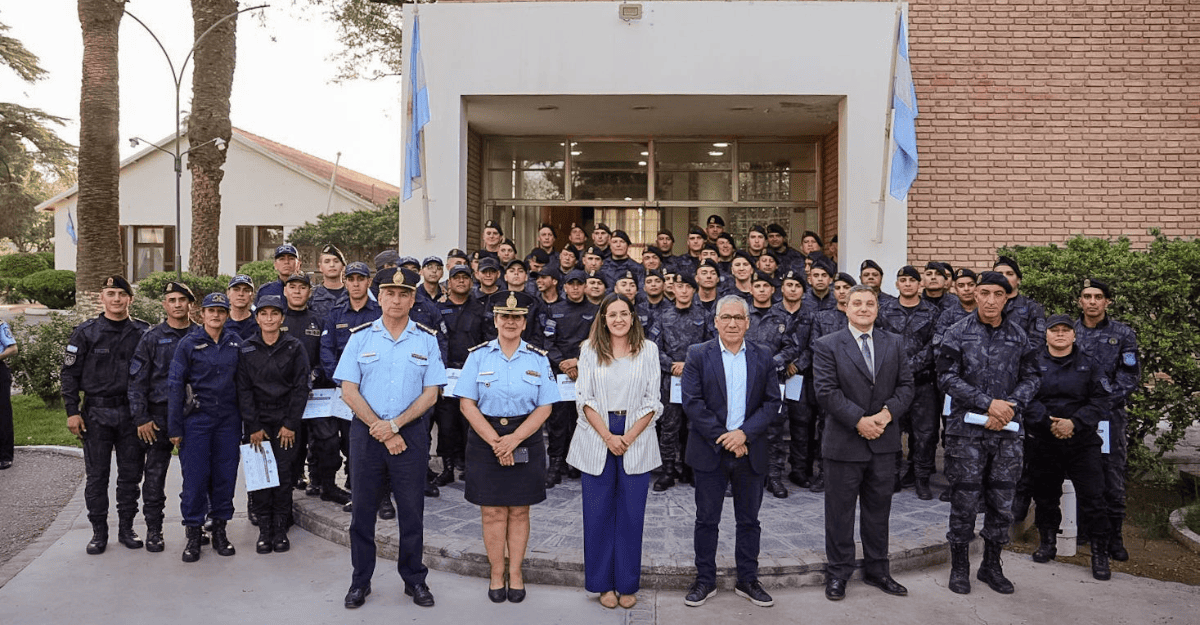 La Policía de San Juan homenajeó a la Guardia de Infantería en su aniversario 76