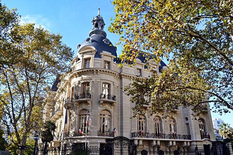 Abren las puertas de la Embajada de Francia en Buenos Aires