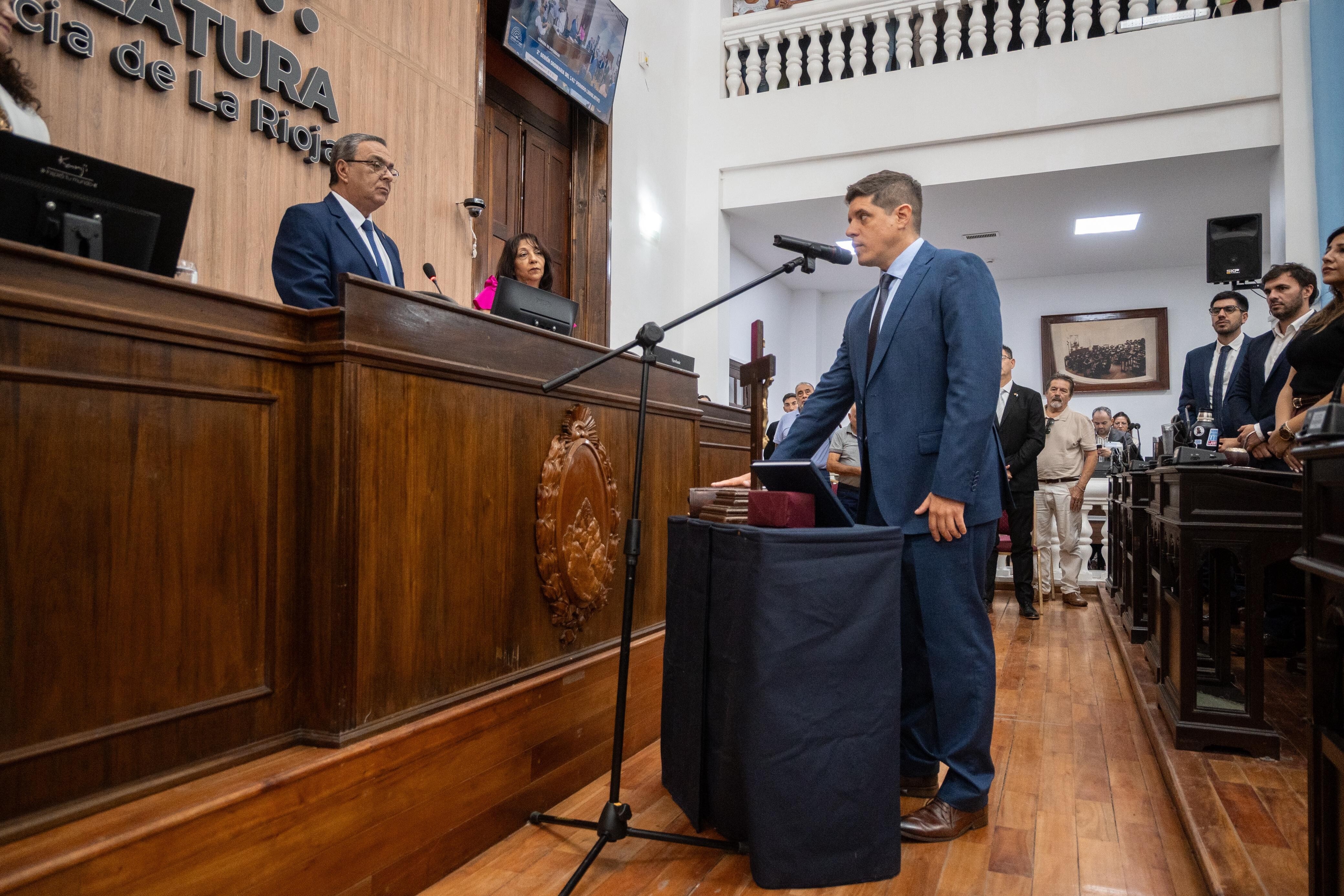 a.jpg Juró el diputado Sbiroli y la Legislatura sesionó con eje en memoria y justicia social