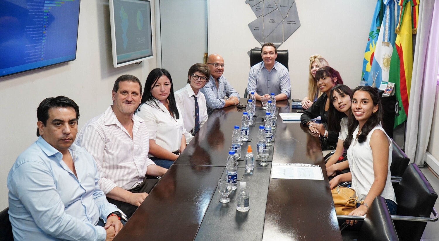 Andrés Watson junto a finalistas varelenses de la 29º Olimpiada de Energía y Ambiente