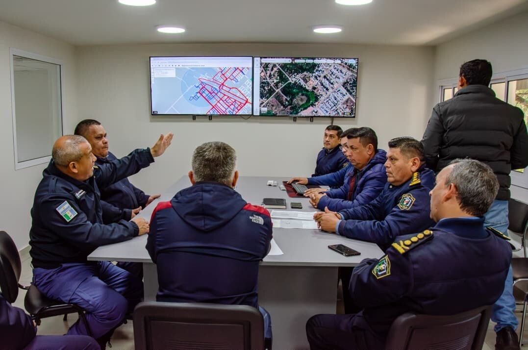 MATKOVICH ENCABEZÓ UNA REUNIÓN DE URGENCIA CON LA CÚPULA POLICIAL POR LA BÚSQUEDA DE AXEL GONZÁLEZ