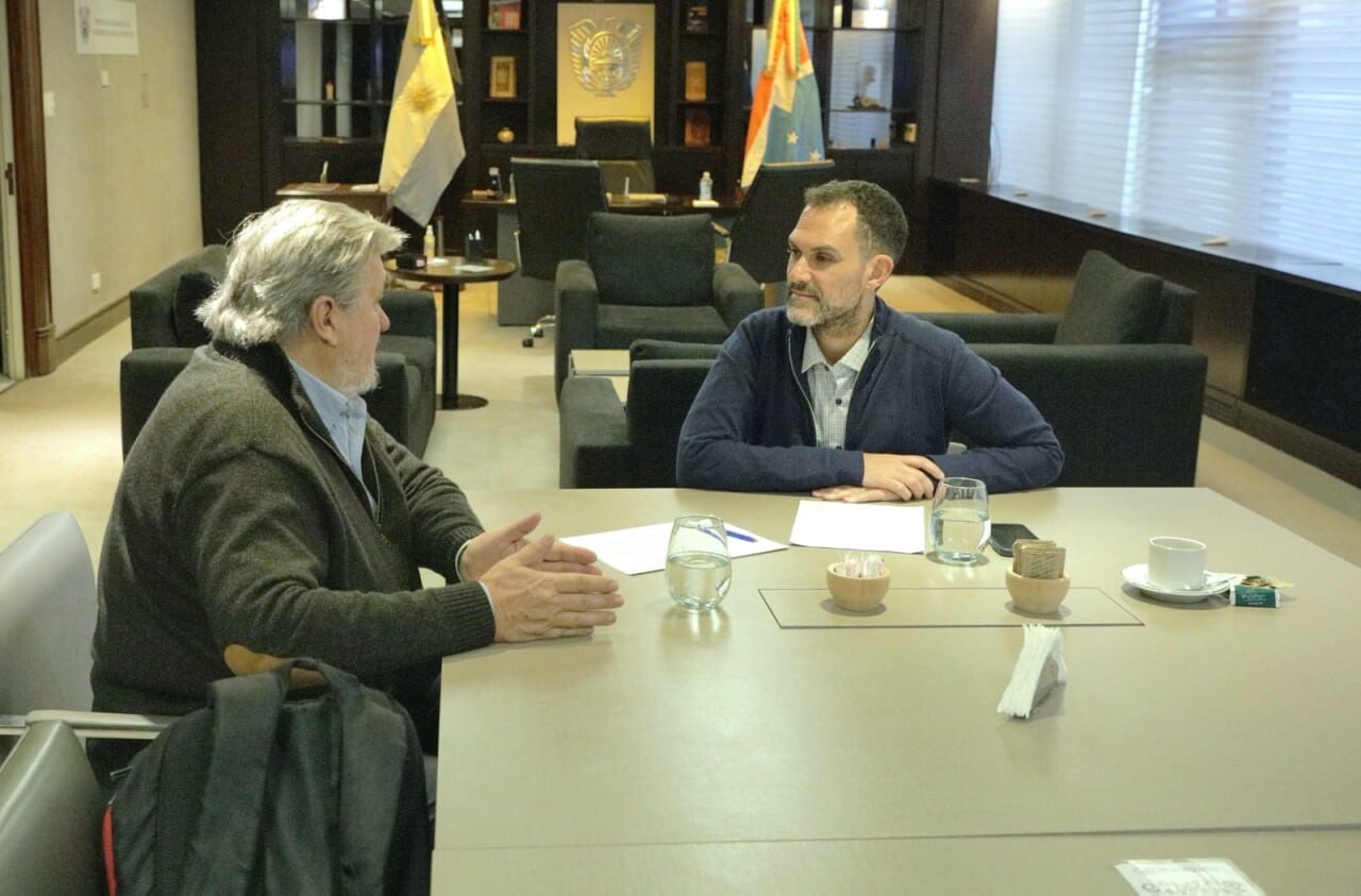 TIERRA DEL FUEGO ES LA PRIMERA PROVINCIA DEL PAÍS EN SUMARSE AL PROGRAMA “PAISAJES PRODUCTIVOS PROTEGIDOS” TIERRA DEL FUEGO ES LA PRIMERA PROVINCIA DEL PAÍS EN SUMARSE AL PROGRAMA “PAISAJES PRODUCTIVOS PROTEGIDOS”