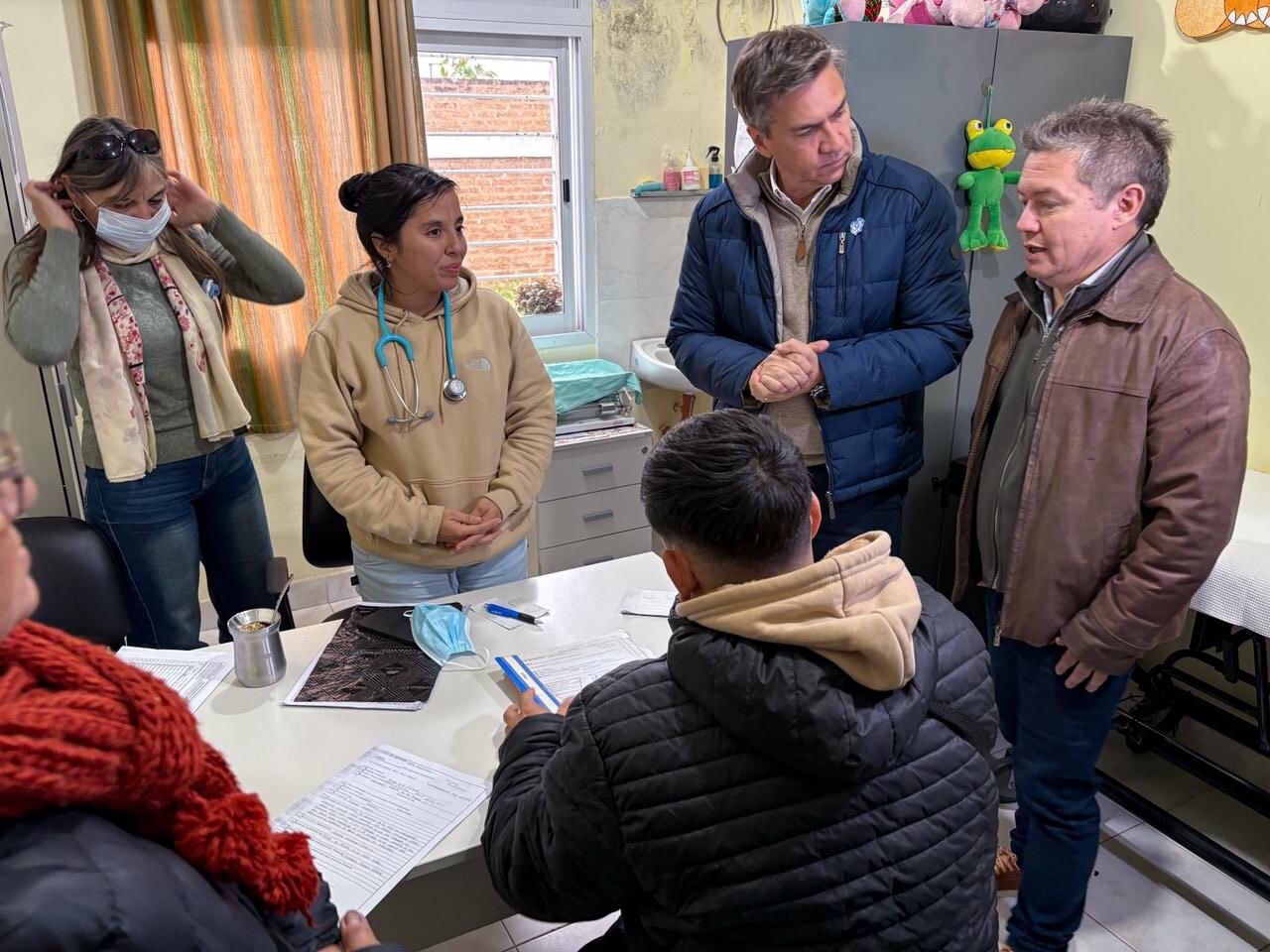 CON OPERATIVO DE SALUD Y ANUNCIOS DE OBRAS, ZDERO LLEVÓ RESPUESTAS HISTÓRICAS A VILLA ÁNGELA