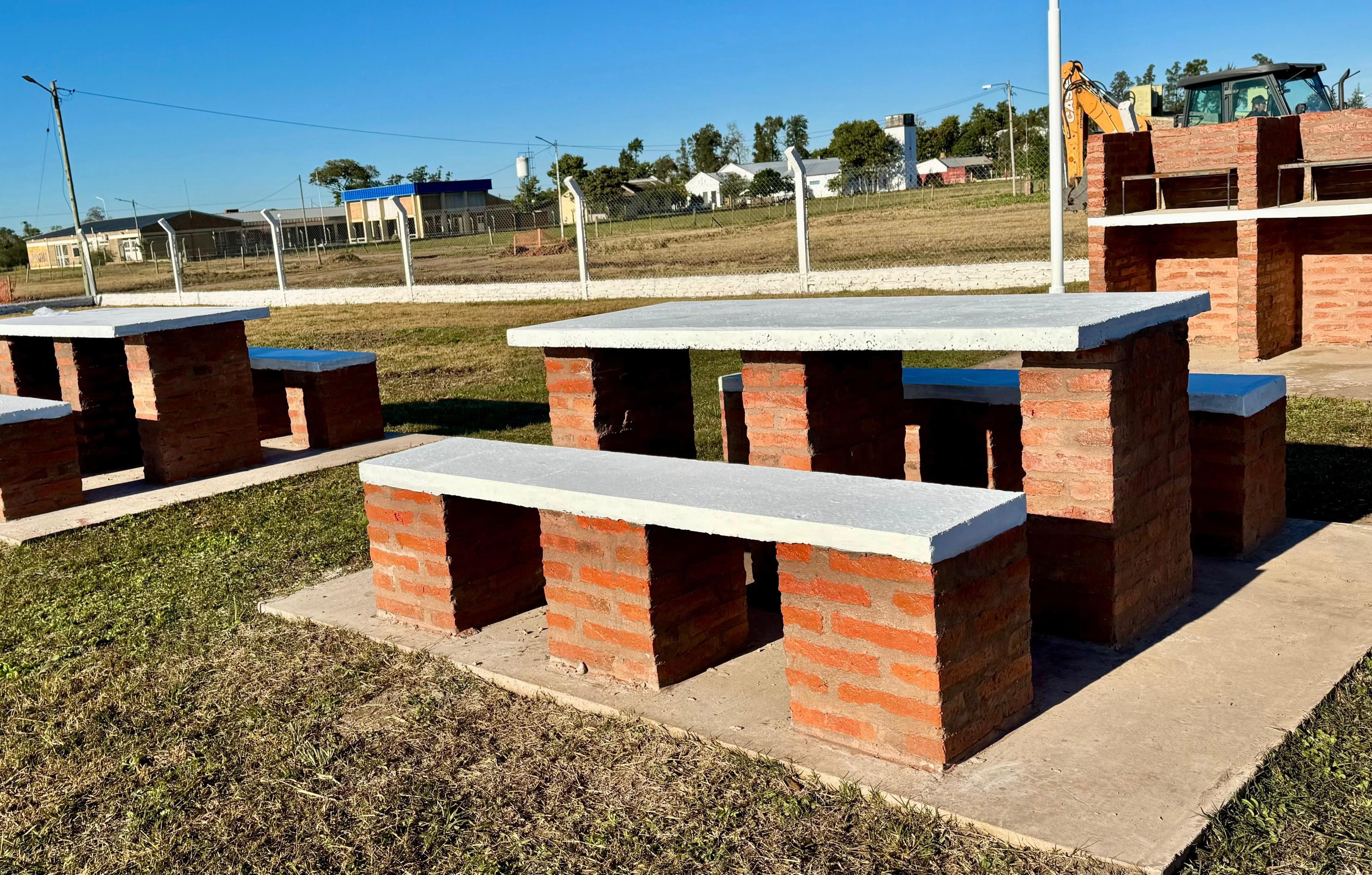AVANZA EL COMPLEJO RECREATIVO Y DEPORTIVO MUNICIPAL DE LAGUNA BLANCA