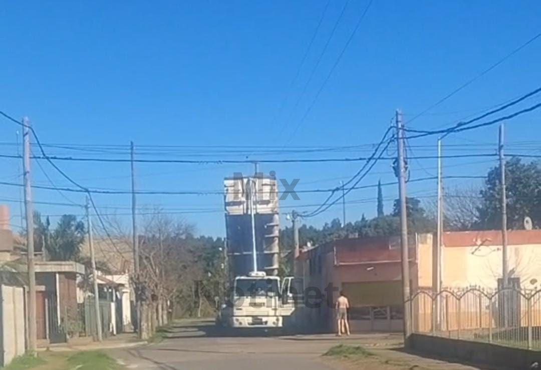 Capitán Bermúdez: un camión tocó cables de alta tensión