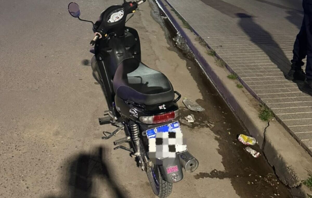 Choque y fuga en el centro de Villa del Totoral: buscan identificar al conductor involucrado