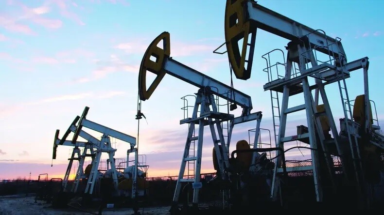a.jpg El petróleo cayó por debajo de los u$s100 tras las negociaciones con Líbano anunciadas por Israel