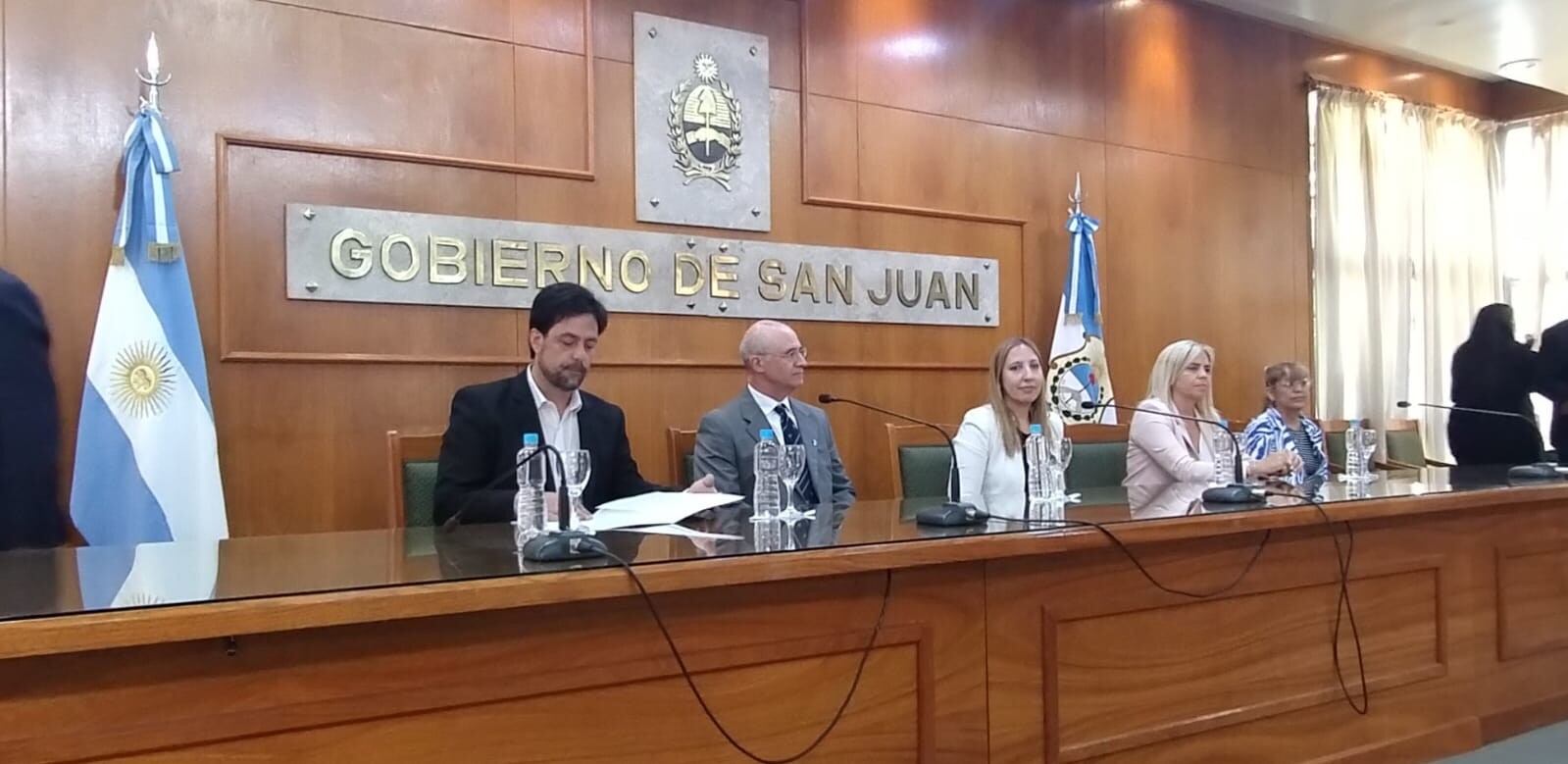 Entrega de Decretos de Personería Jurídica a Instituciones de la Provincia
