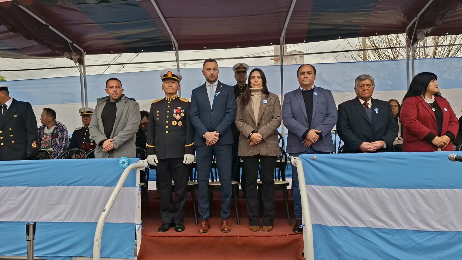 ACTO OFICIAL POR EL 216° ANIVERSARIO DE LA REVOLUCIÓN DE MAYO EN BARRIO 25 DE MAYO