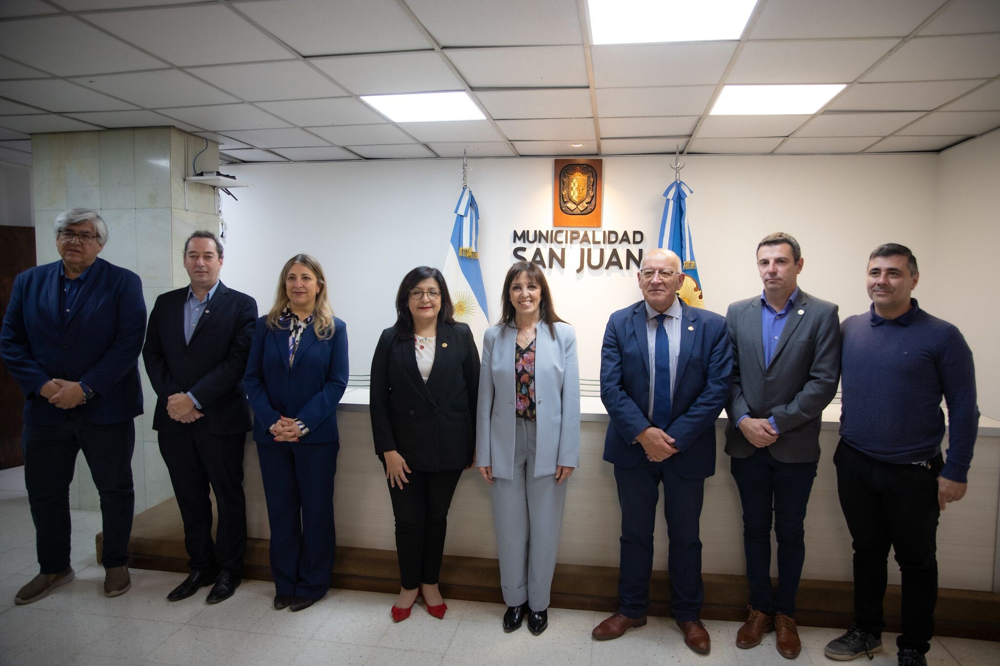 La Municipalidad de la Ciudad de San Juan y la Universidad Nacional de San Juan firmaron un Acta Complementaria, favoreciendo la cooperación académica y comunitaria.