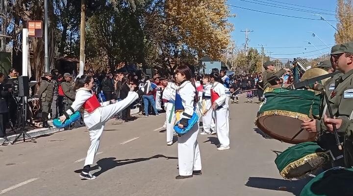 adeacedf-89ea-47ba-b02b-335ae1f417c1.jpg