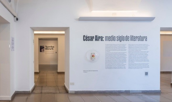 Se inauguró la muestra del argentino César Aira en el Centro Cultural Recoleta