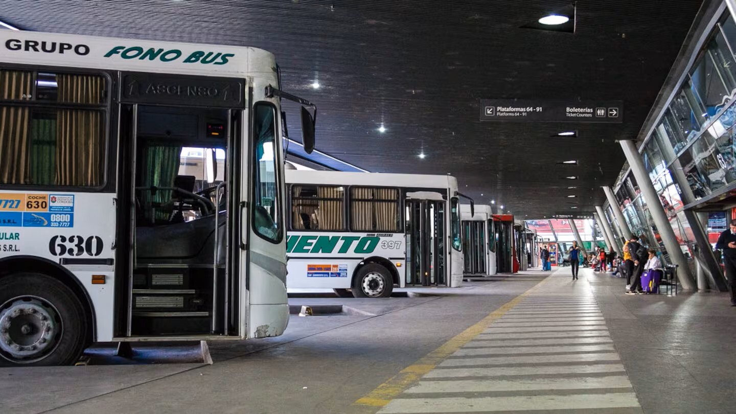 ajuste-en-el-transporte-interurbano-de-cordoba-HBIIQLT4Q5C5NCRCOYGDEEZ53Y