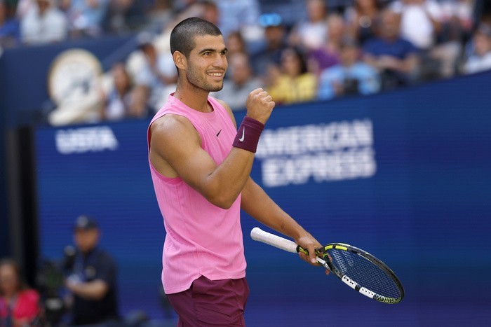 Alcaraz y Sinner avanzan en el US Open
