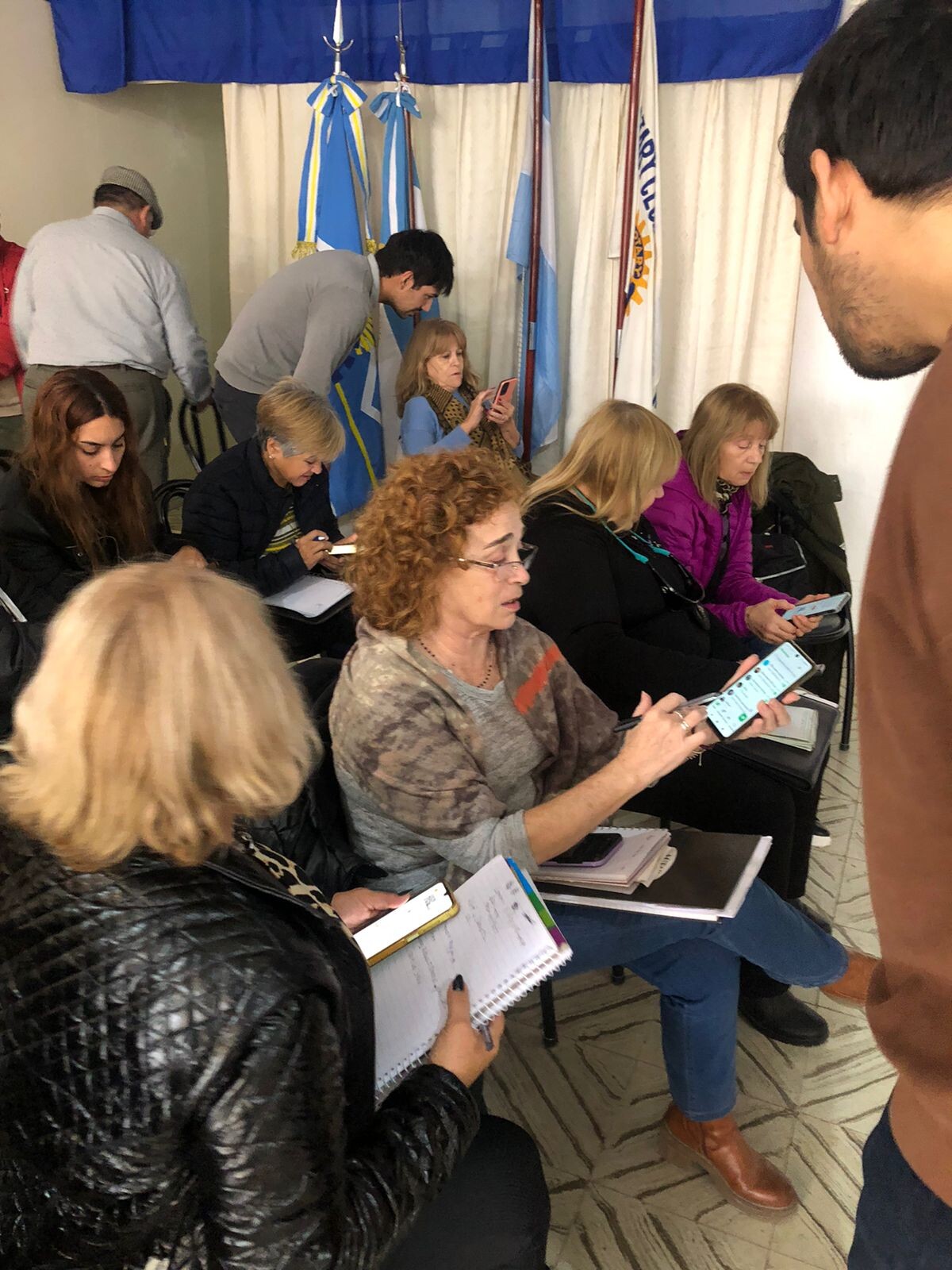 El ISSyS realizó en Trelew un nuevo taller gratuito de alfabetización digital para afiliados y jubilados