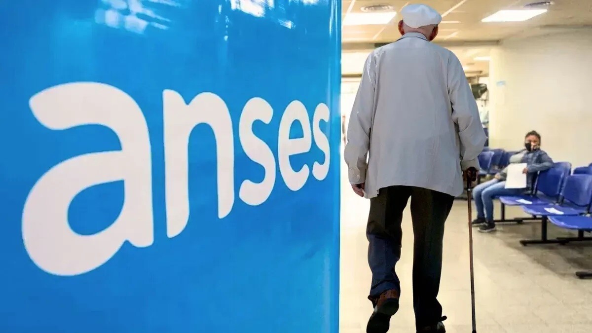 anses-jubilados.jpg El Gobierno oficializó un nuevo aumento para los jubilados: El haber mínimo será de 9.598 en diciembre