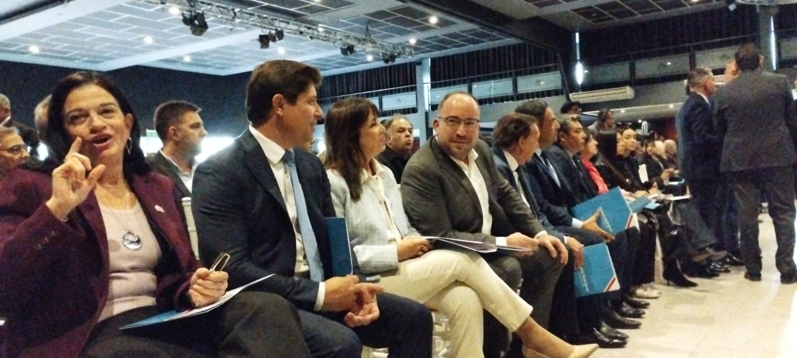 apertura-2025-3.jpeg