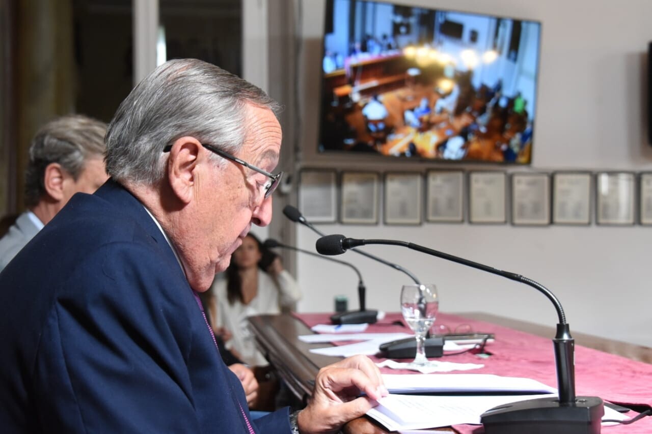 apertura de sesiones (2).jpeg apertura de sesiones (2).jpeg