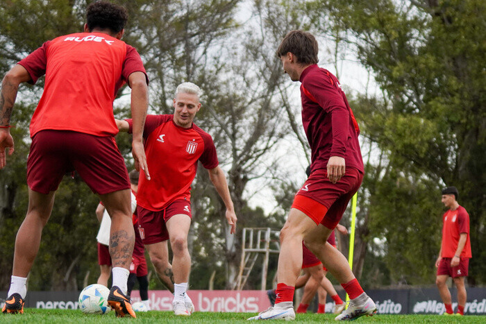 Estudiantes, con mística y su gente, busca la semi ante el galáctico Flamengo