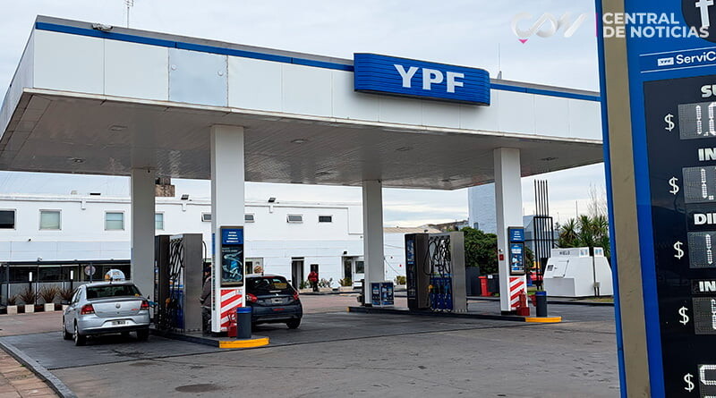 aumento-combustibles-nafta-ypf-01.jpg YPF aumentará el precio de sus combustibles la semana que viene