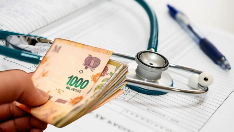 Las empresas de medicina prepaga en Argentina anunciaron incrementos en sus cuotas para mayo de 2025, que oscilarán entre el 3,5% y el 3,9%