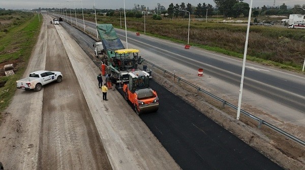 Avanzan las obras del tercer carril de la autopista Rosario-Santa Fe