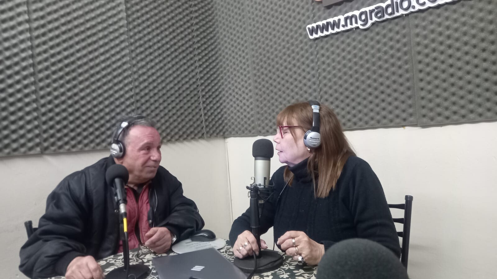 Ayer Nomás, con Claudia Planes, se suma a la programación de MG Radio