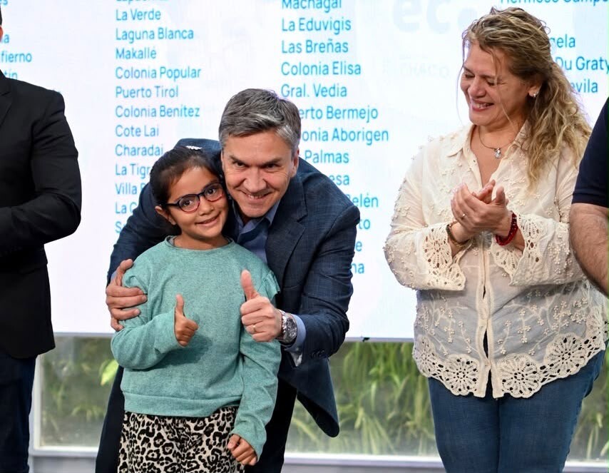 VER PARA SER LIBRES: ZDERO ENTREGÓ 100 ANTEOJOS Y DESTACÓ LA INCLUSIÓN EDUCATIVA DE LOS CHICOS