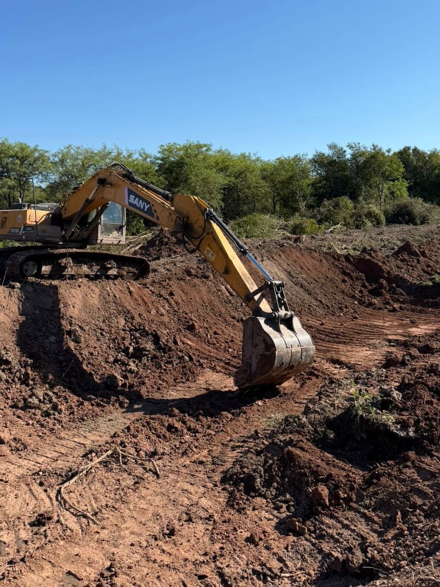EL GOBIERNO PROVINCIAL FORTALECE LA INFRAESTRUCTURA HÍDRICA CON MÁS MANTENIMIENTO Y LIMPIEZA DE CANALES