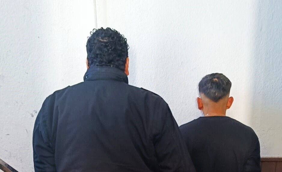 Capitán Bermúdez: quiso robar un auto,atacó al dueño y terminó detenido por los vecinos