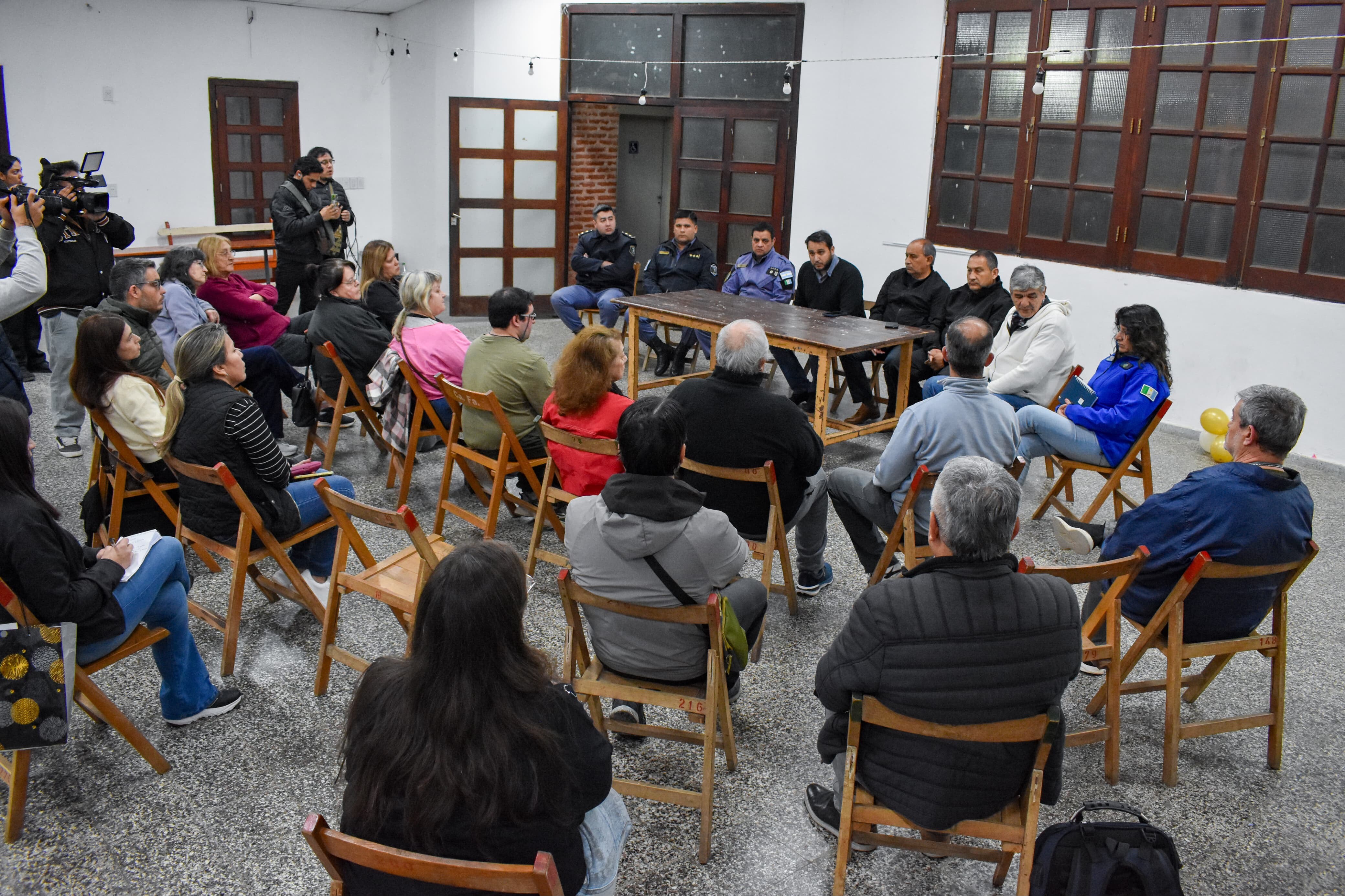 “ BASTA DE LA PUERTA GIRATORIA»: VECINOS DE VILLA SAN MARTÍN PIDEN APROBAR LA LEY DE REITERANCIA