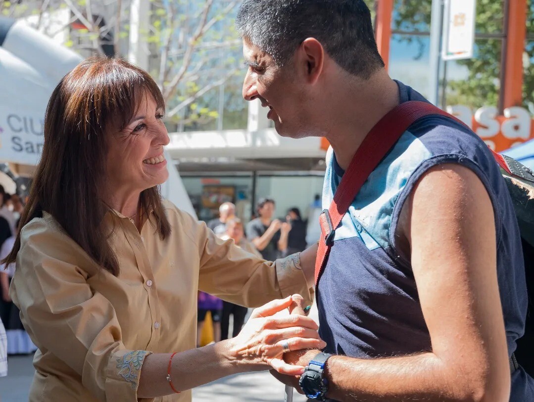 El municipio de la ciudad de San Juan llevo a cabo «Ojos del Corazón», un encuentro inclusivo que conmovió en el Cruce de las Peatonales