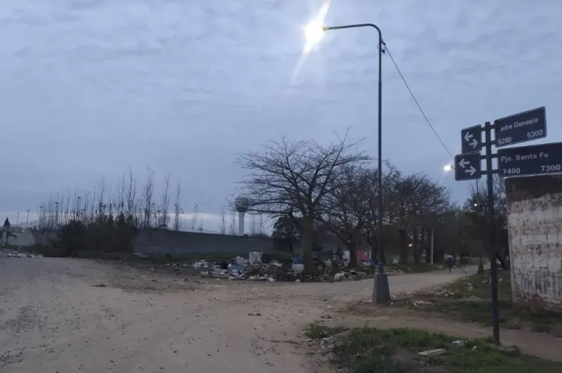Barrio Scarafía: crece en forma desmedida un basural a cielo abierto
