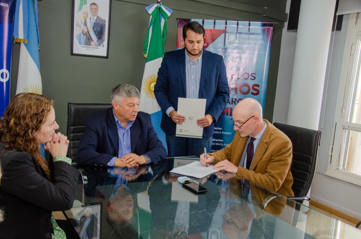 SEGURIDAD Y LA UNNE PONEN EN MARCHA UN PROGRAMA DE FORMACIÓN JURÍDICA
