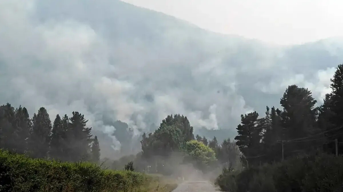 b.jpg Alivio en Chubut: comenzó a llover en Epuyén y otras zonas de la provincia afectadas por los incendios