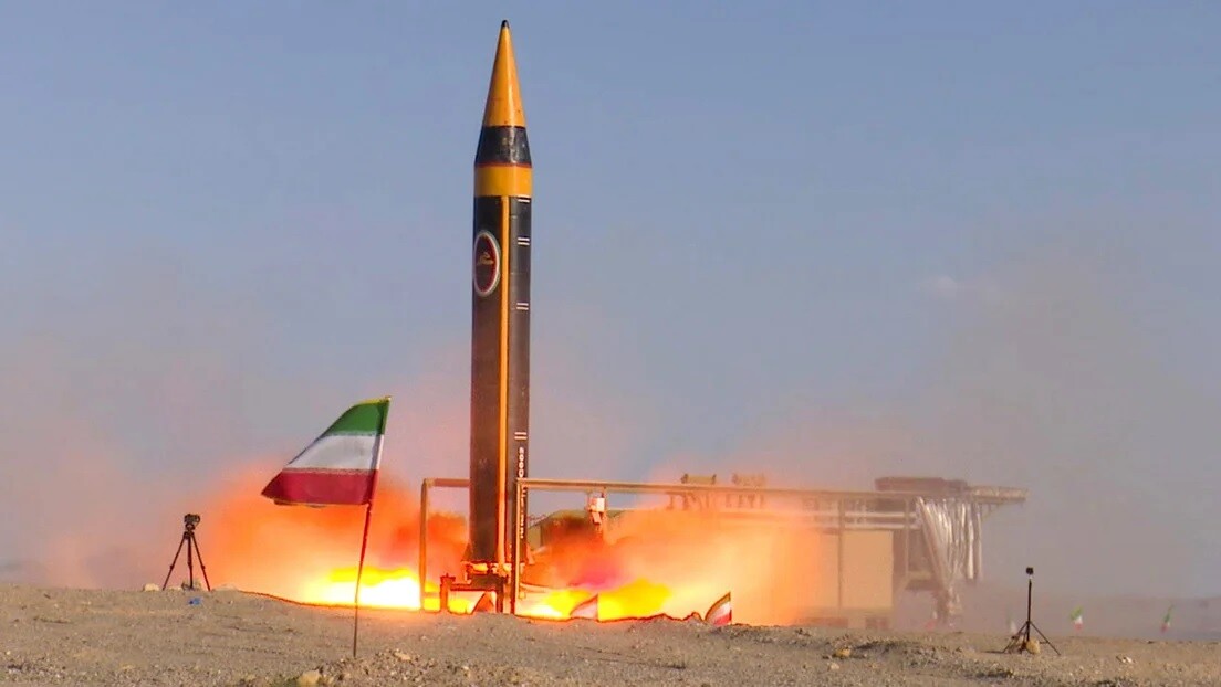 b.jpg Irán advierte a Trump: Usaremos las armas del «stock», y luego algo que nunca mostramos