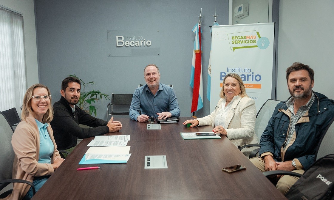 El Instituto Becario impulsa su programa de apoyo escolar «Educando en Movimiento»