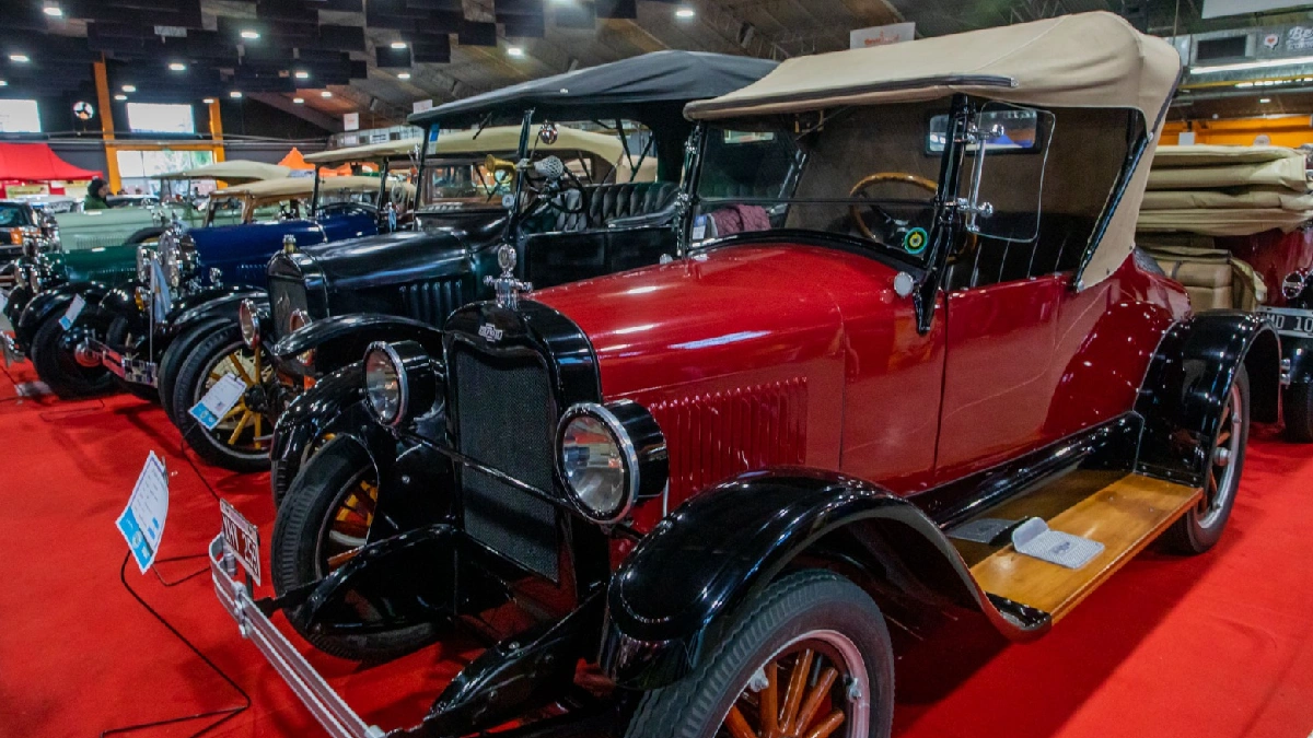 Berazategui: Este jueves abre el Salón de Automóviles y Motos Clásicas