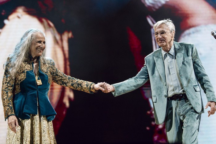 Los hermanos son unidos: salió Caetano e Bethania. Ao vivo