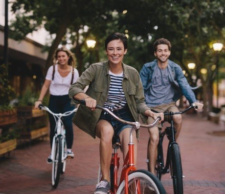 El municipio de Chimbas organizo una gran Bicicleteada por el Dia del Amigo.