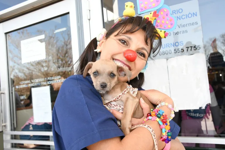 Una jornada de amor y adopción responsable llegó al Hospital Materno Infantil