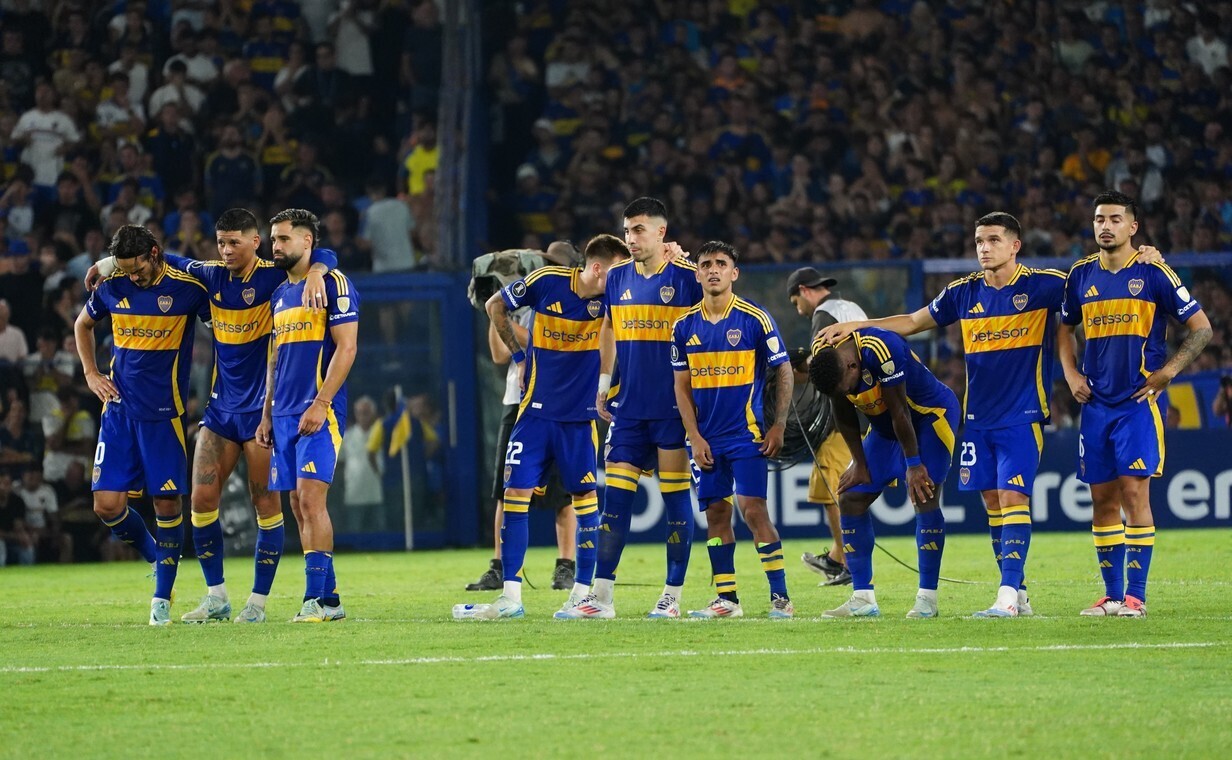 bocaeliminadoalianza.jpg Durísima eliminación de Boca. La Bombonera habló