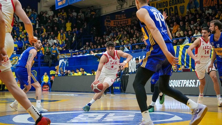 Con Boca match point, va el sexto juego esta noche en la casa de la Gloria