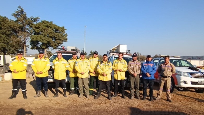 Bomberos de la Policía de San Juan y Protección Civil se unen en la lucha contra incendios en Córdoba