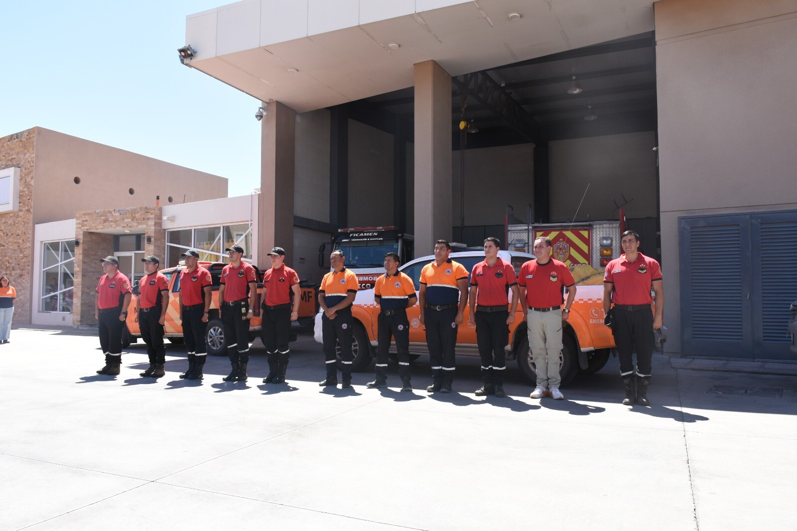 Regresaron los bomberos sanjuaninos que colaboraron en El Bolsón