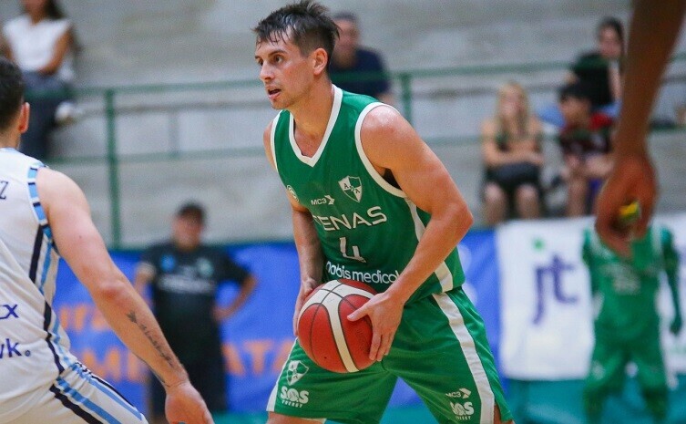 Atenas le ganó el clásico a Peñarol. Hoy se juegan tres partidos