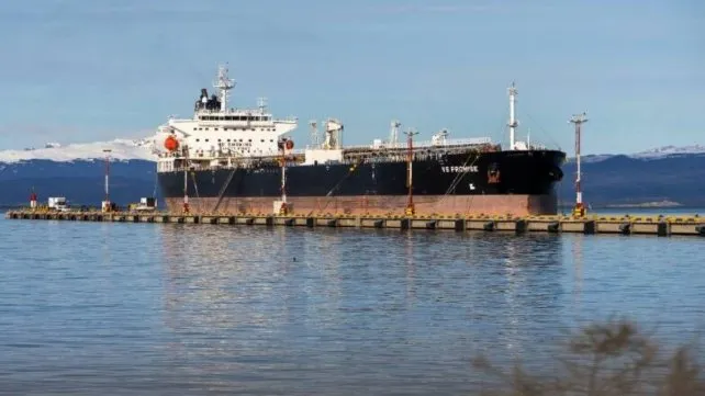 buque-britanico.webp ¡Que hijo de remil p… este demente perverso..!! Tierra del Fuego repudió la operación de un buque británico en Ushuaia y cruzó a Nación