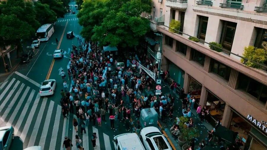 c.jpg Reforma laboral: judiciales tomaron el edificio de la Justicia Nacional del Trabajo