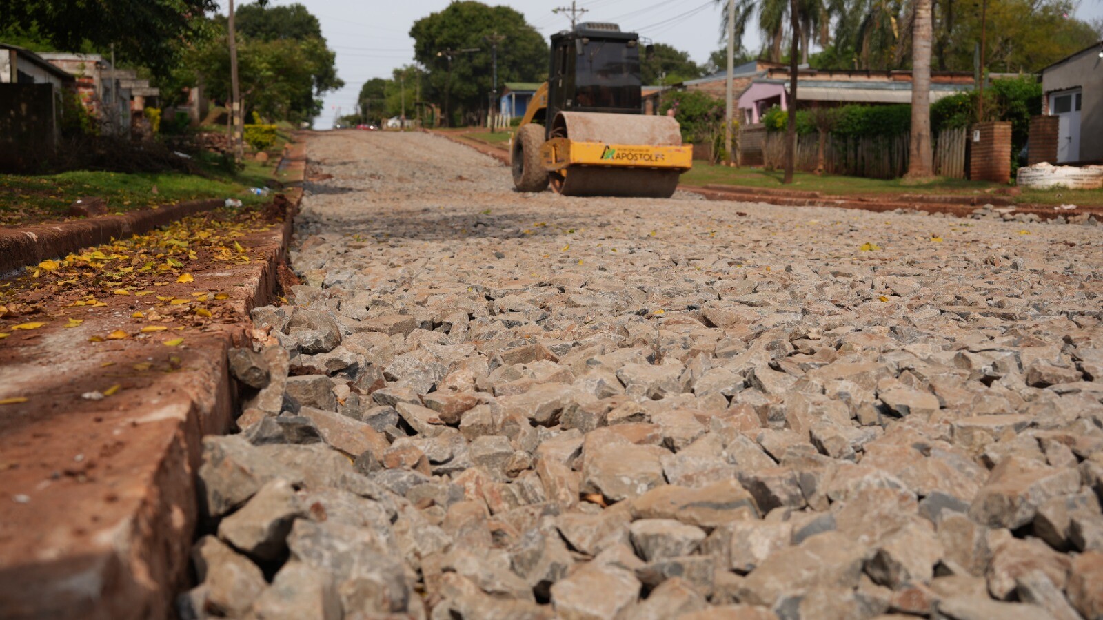 Continúan a paso firme los trabajos sobre Calle La Rioja.
